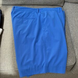 Fairway & Greene Vibrant Blue flat front golf short . Size 40.